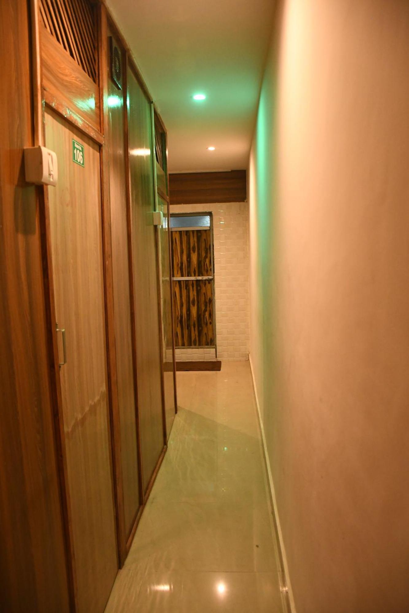 Airport Cabin Stay Mumbai Exterior photo